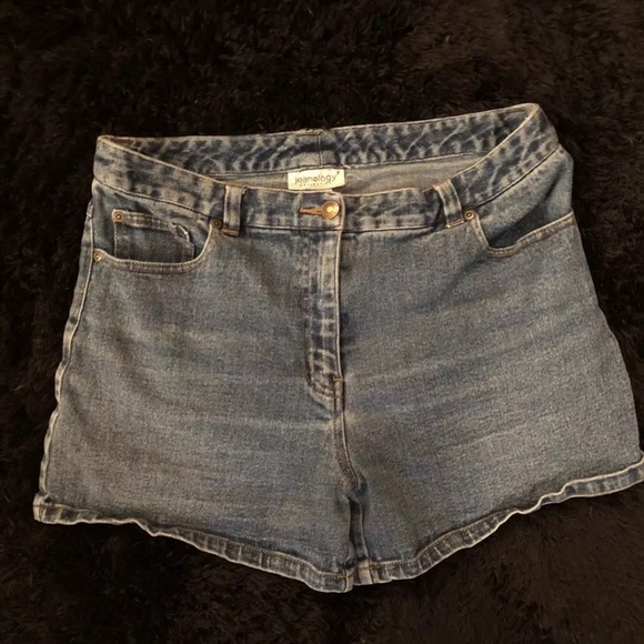 Newport News Jeanology Col. Size 10 High Waisted Denim Blue Jean Mom Shorts - Picture 1 of 3